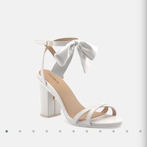 Pashion Bridal Shoe - The Brenna - White Satin Bow Block 4" - Size 6.5